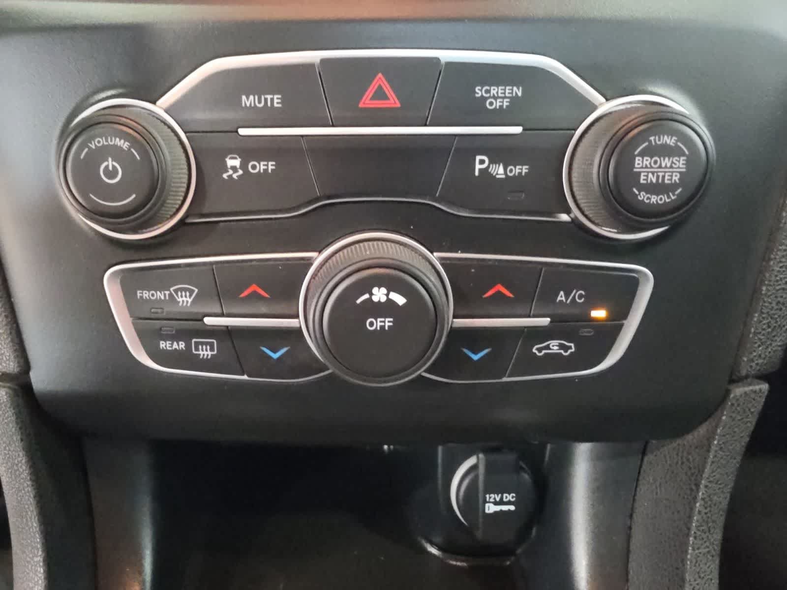 Used 2021 Dodge Charger SXT w/ Leather Interior Group RWD image 20