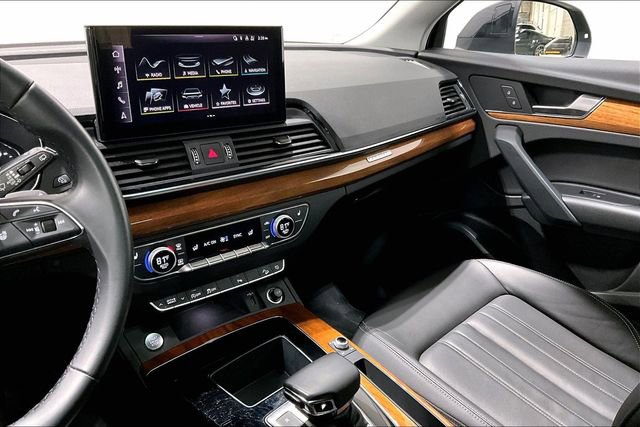 Used 2023 Audi Q5 2.0T Premium w/ Convenience Package image 6