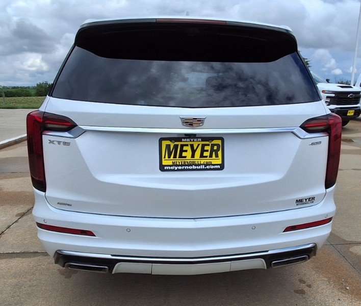 Used 2024 Cadillac XT6 Premium Luxury w/ Technology Package AWD/4WD image 7