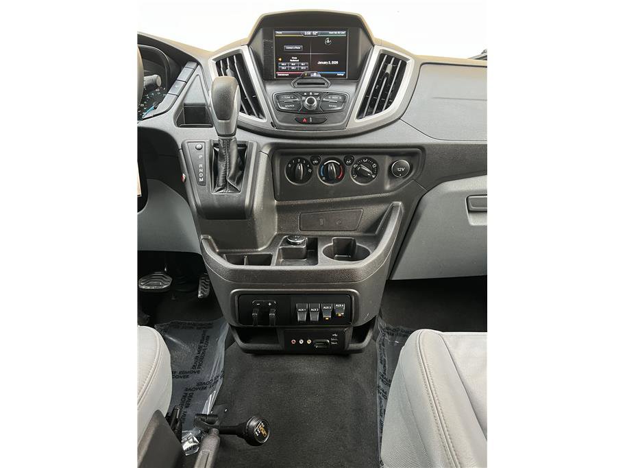 Used 2015 Ford Transit 150 XLT RWD image 10