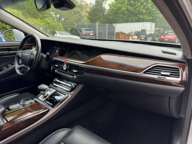 Used 2018 Genesis G90 5.0 Ultimate RWD image 43