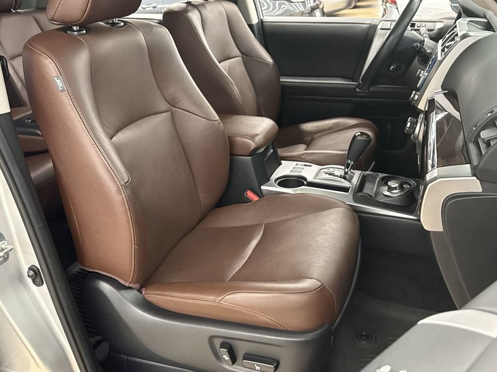 Used 2023 Toyota 4Runner Limited AWD/4WD image 30