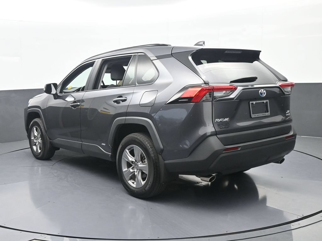 Used 2024 Toyota RAV4 XLE AWD/4WD image 4