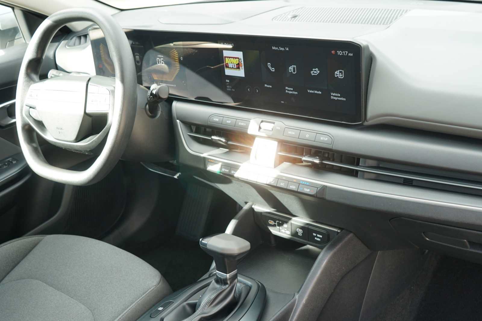 Certified 2025 Kia K4 FWD image 22