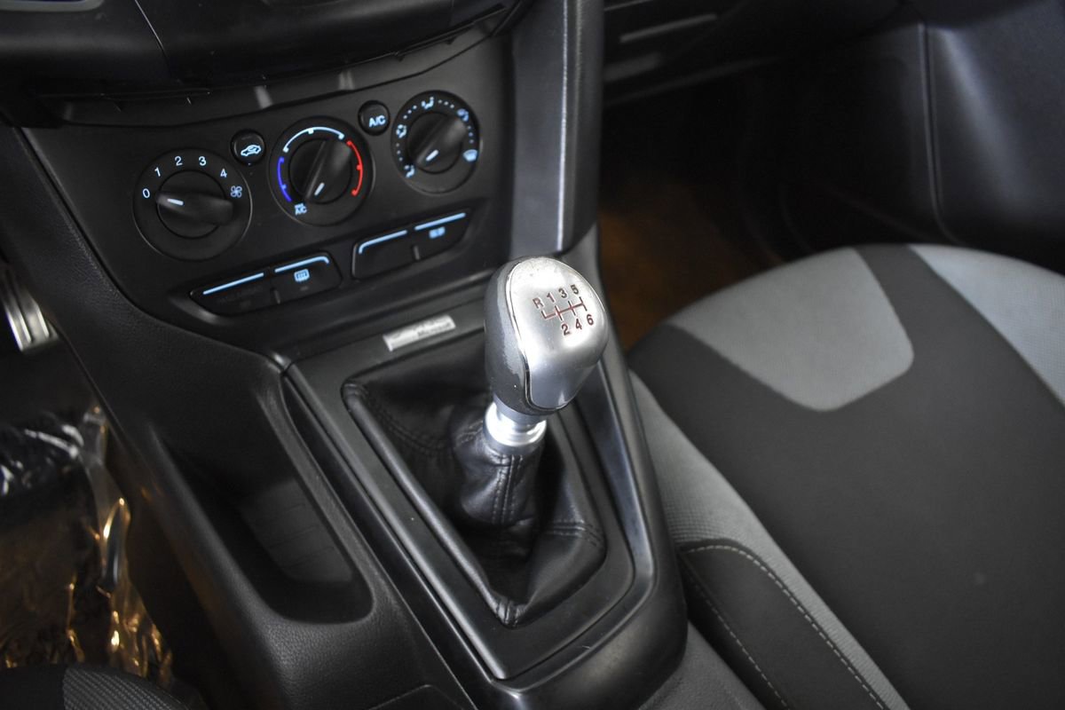 Used 2013 Ford Focus ST image 25