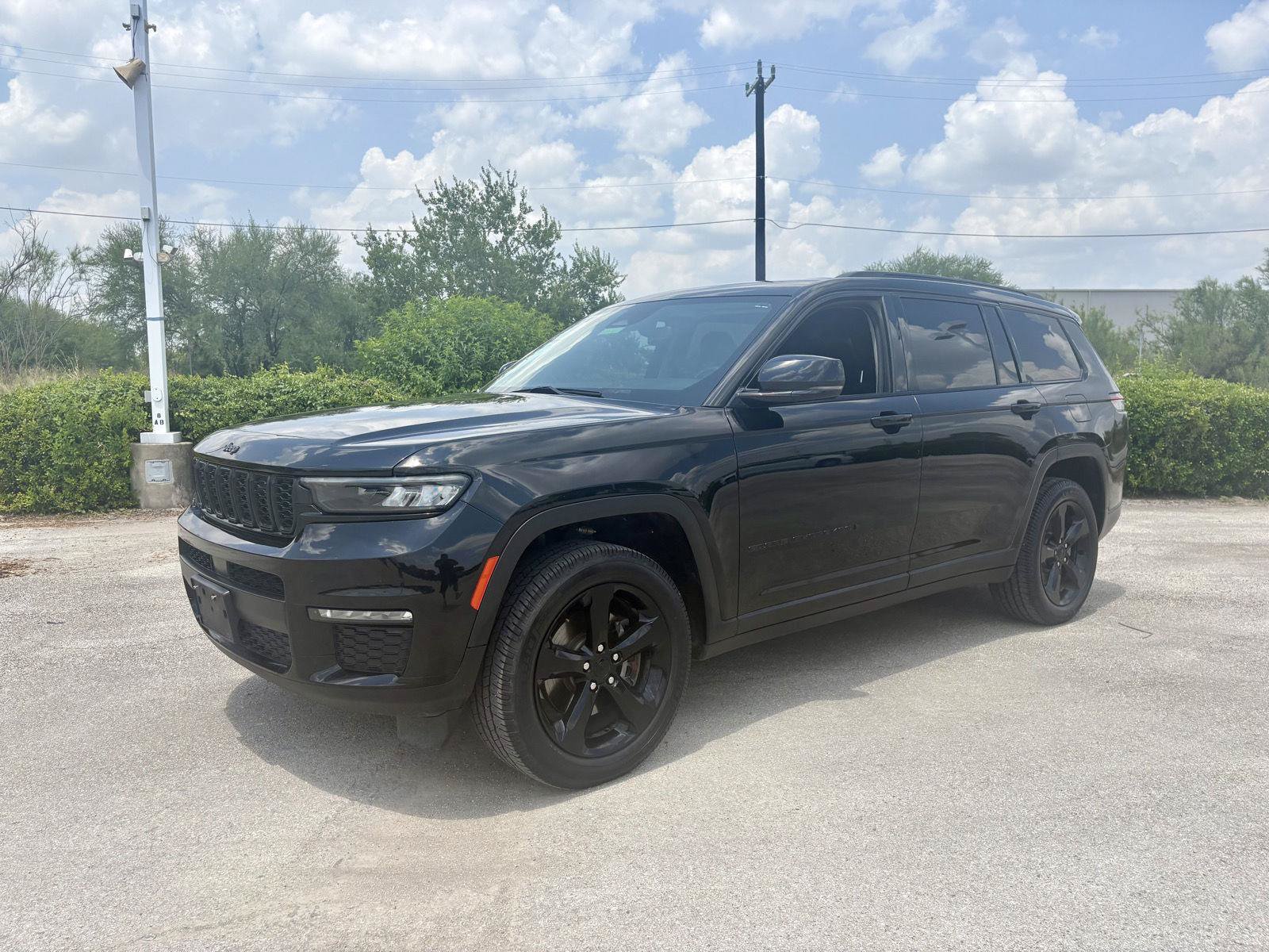 Used 2022 Jeep Grand Cherokee L Limited w/ Black Appearance Package RWD image 1