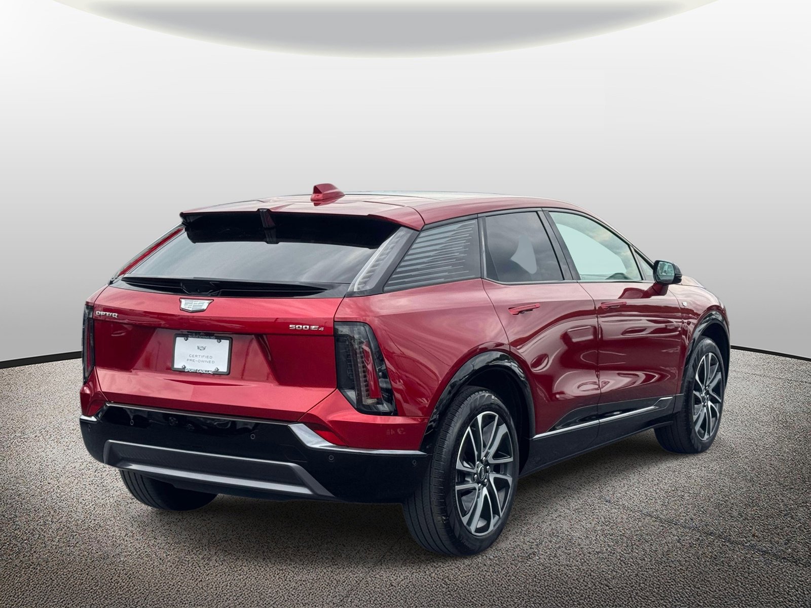 Certified 2025 Cadillac Optiq Sport 2 w/ LPO, Floor Liner Package AWD/4WD image 25
