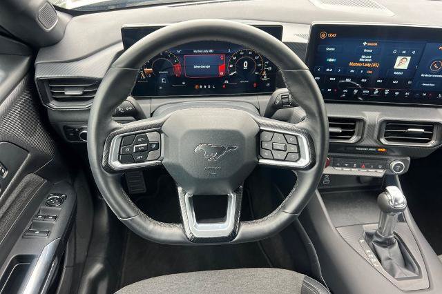 Used 2025 Ford Mustang Convertible RWD image 21