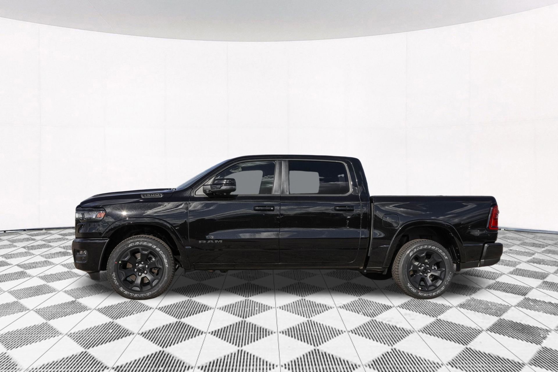 New 2026 RAM 1500 4x4 Crew Cab image 8