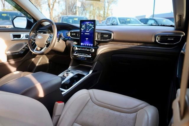 Used 2021 Ford Explorer Platinum w/ Equipment Group 601A image 41