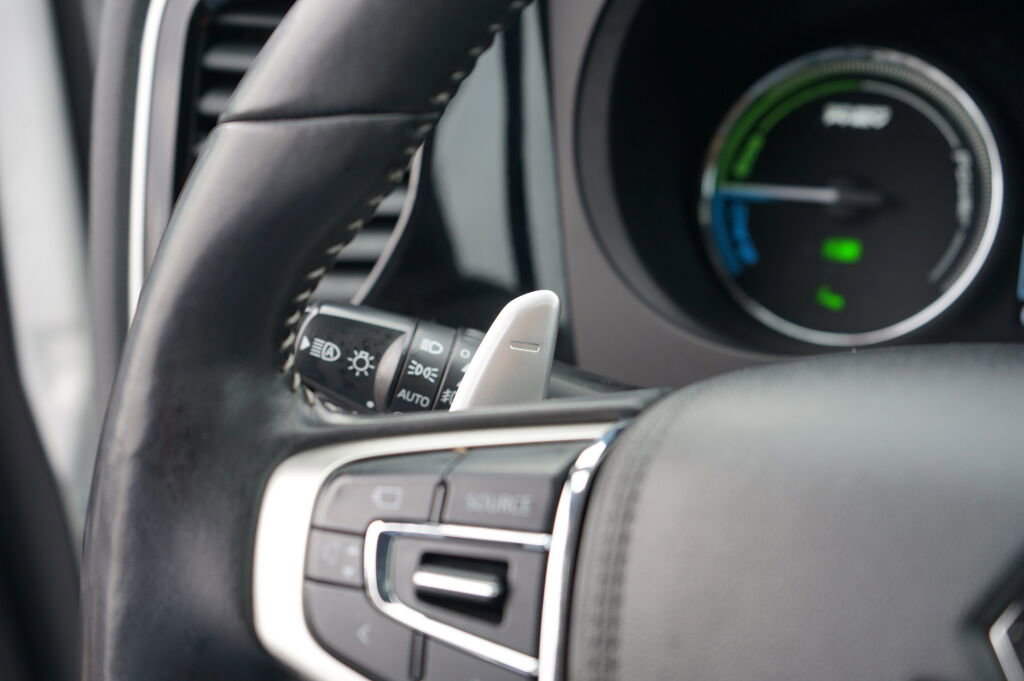 Used 2020 Mitsubishi Outlander GT image 26