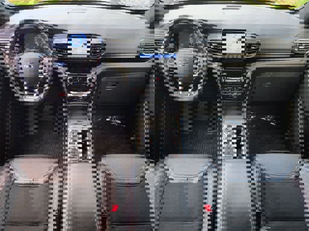 Used 2022 Ford Explorer ST image 16