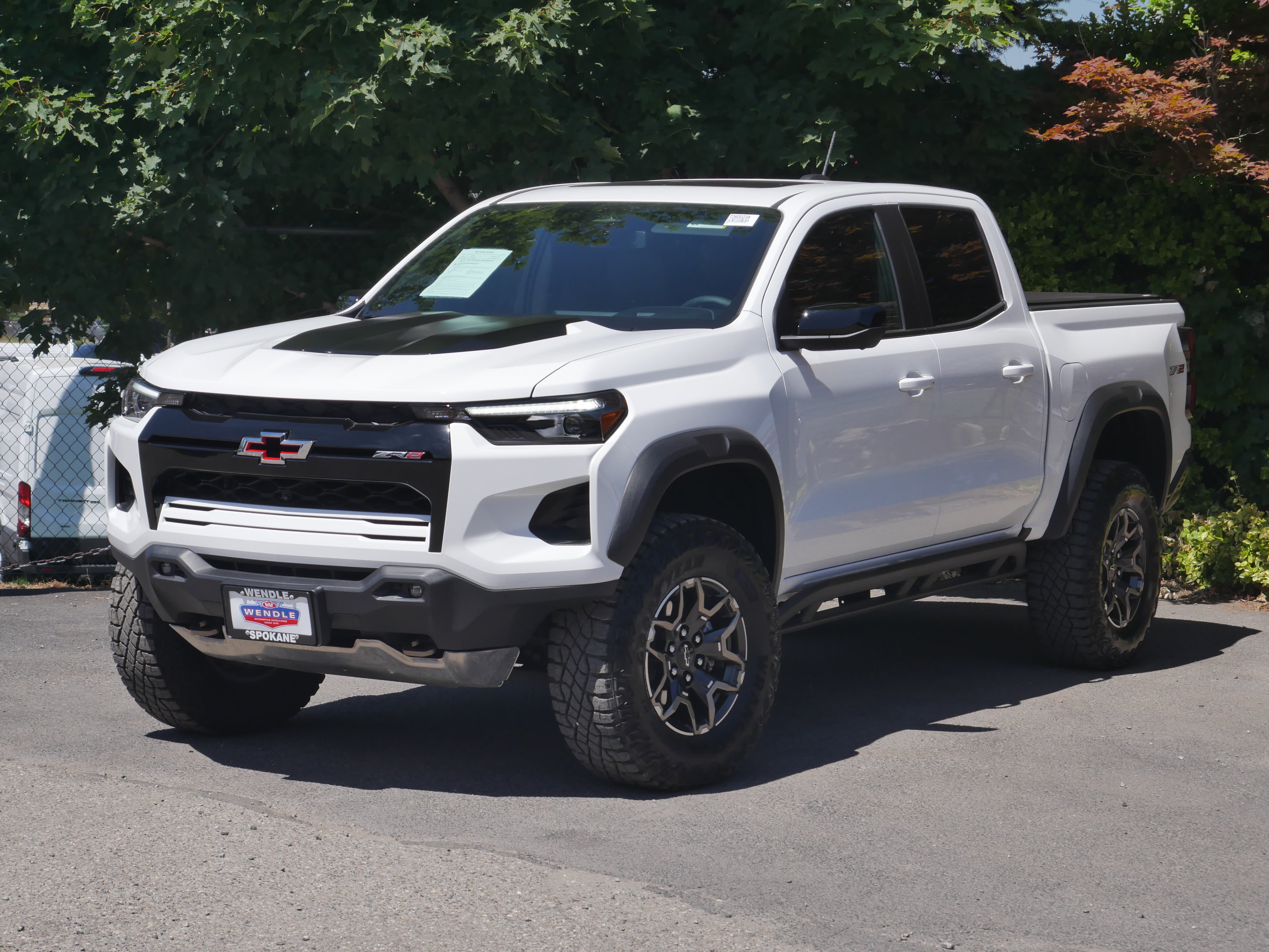 Used 2024 Chevrolet Colorado ZR2 w/ ZR2 Convenience Package III AWD/4WD image 2