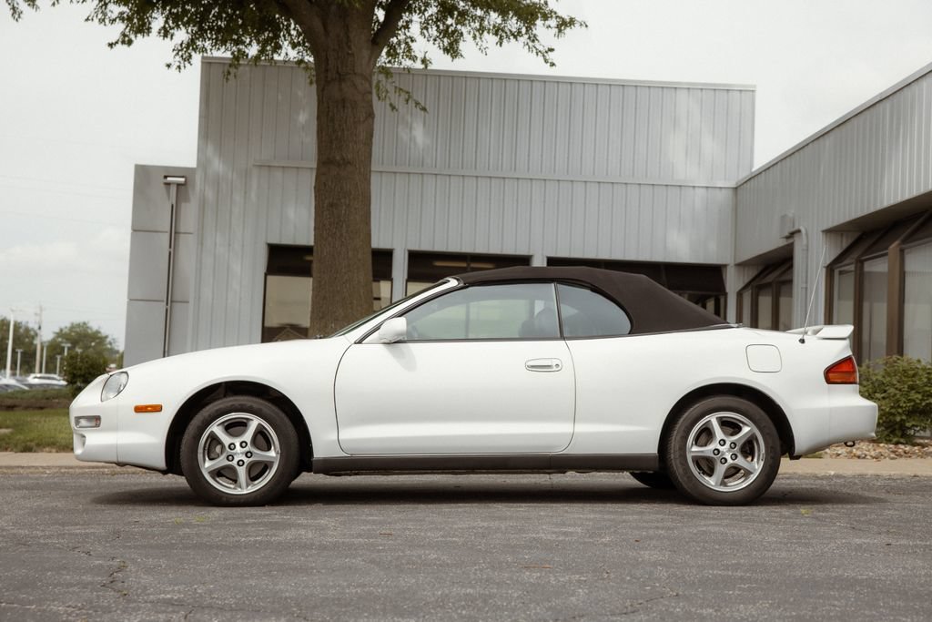 Used 1999 Toyota Celica GT w/ Upgrade Value Pkg FWD image 4