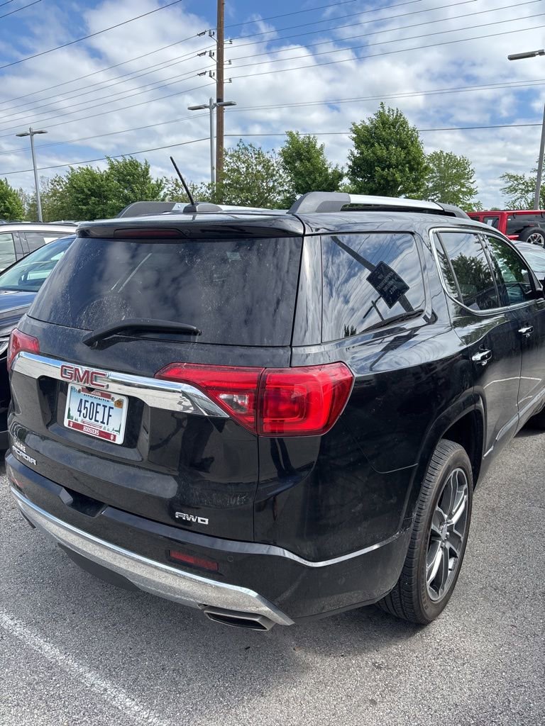 Used 2017 GMC Acadia Denali w/ Technology Package AWD/4WD image 4