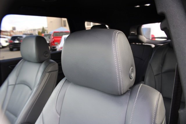 Used 2022 Buick Enclave Premium image 12