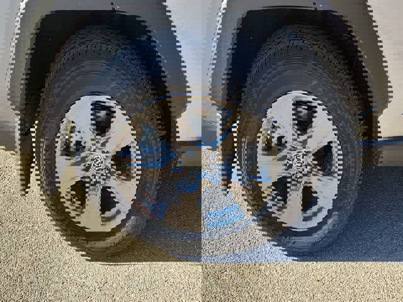 Used 2025 Toyota RAV4 LE image 12