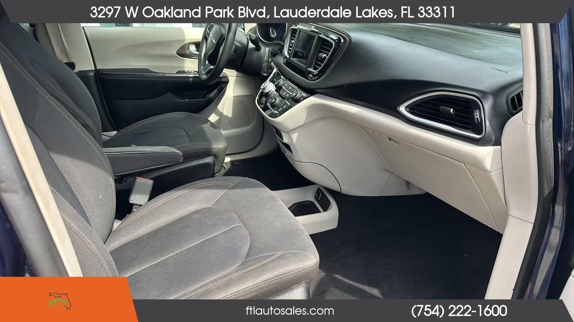Used 2018 Chrysler Pacifica LX FWD image 29