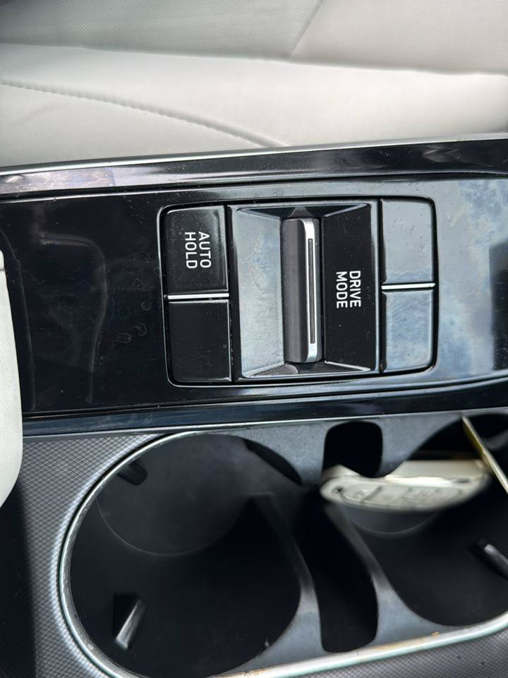 Used 2022 Hyundai Sonata SEL w/ Preferred Accessory Package FWD image 24