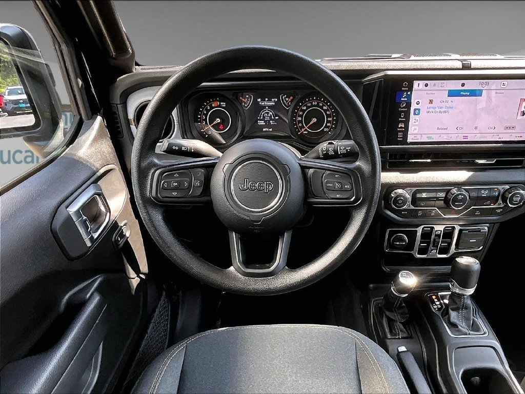 Used 2025 Jeep Wrangler Unlimited Sport AWD/4WD image 18
