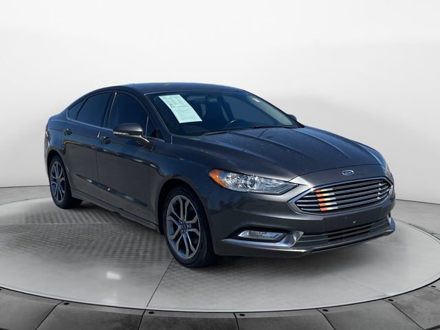 Used 2017 Ford Fusion SE w/ Equipment Group 201A image 7