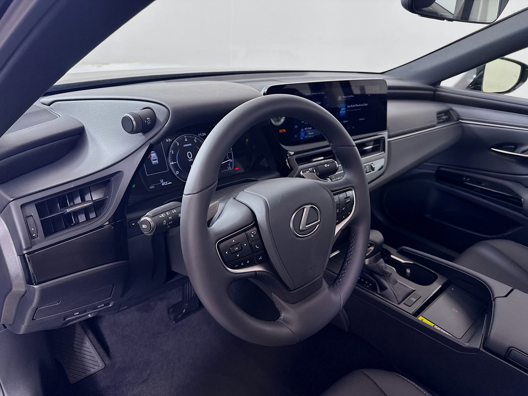 Used 2025 Lexus ES 350 350 w/ Premium Package image 9