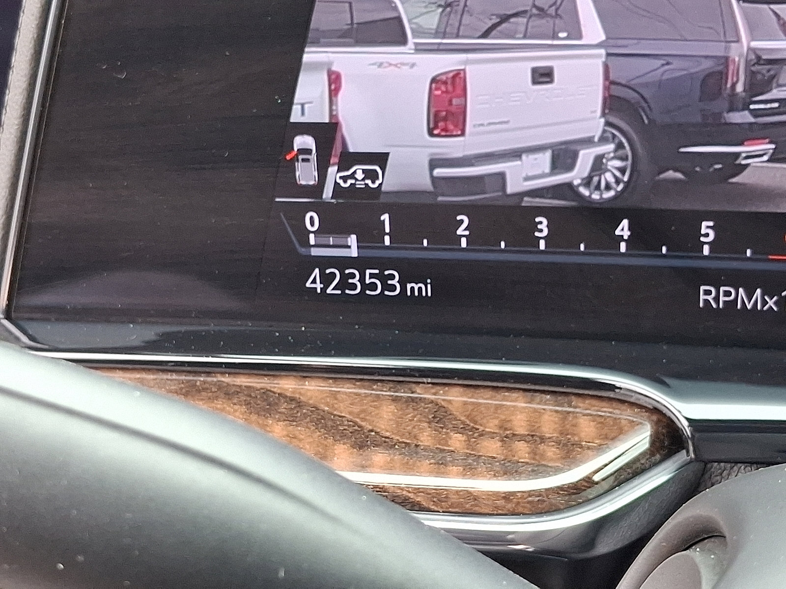 Certified 2022 Cadillac Escalade Sport Platinum w/ LPO, ONYX Package image 18