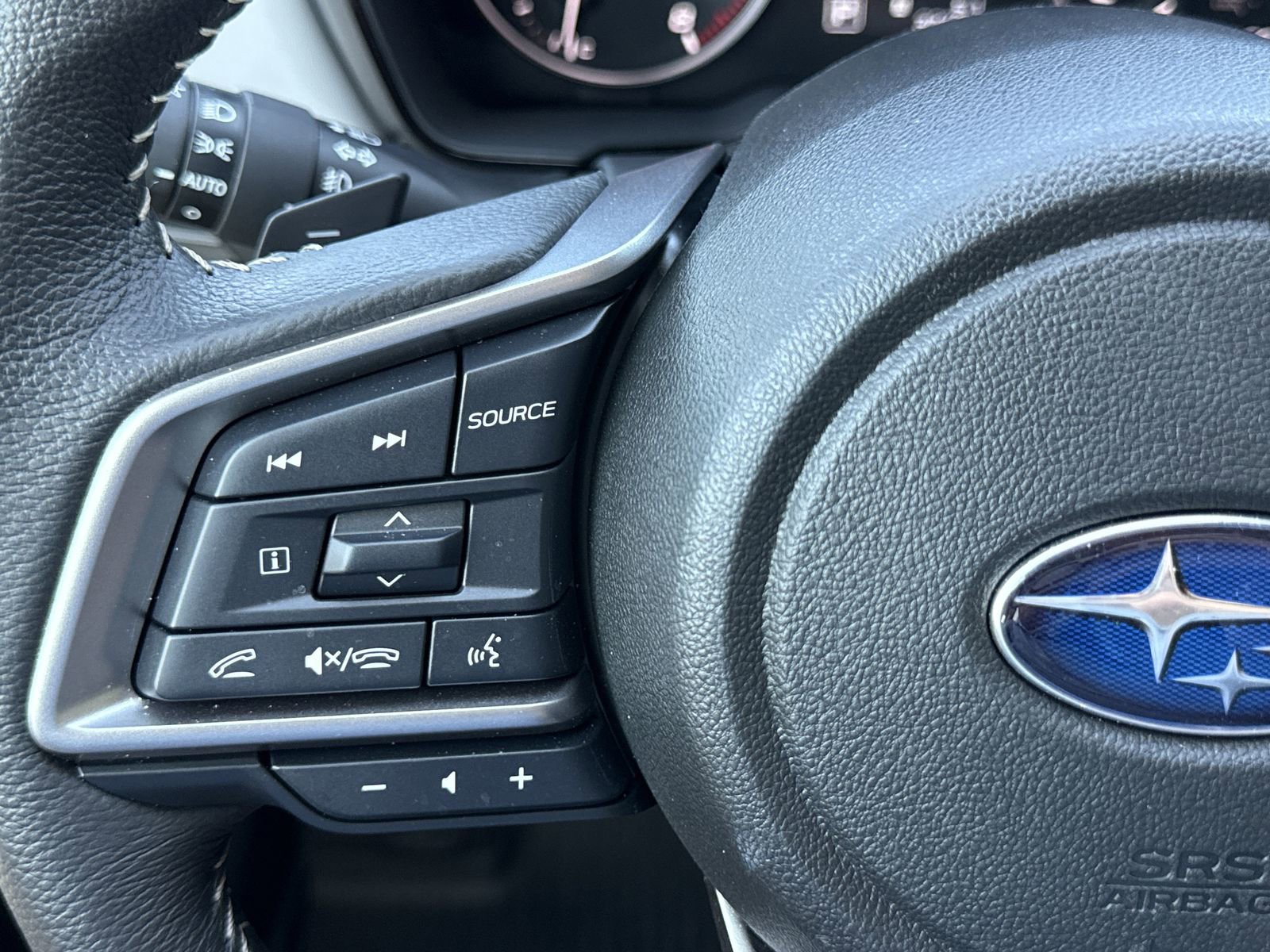Used 2025 Subaru Outback Premium AWD/4WD image 18