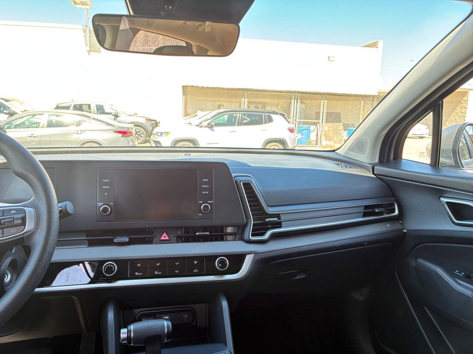 Used 2025 Kia Sportage LX image 34