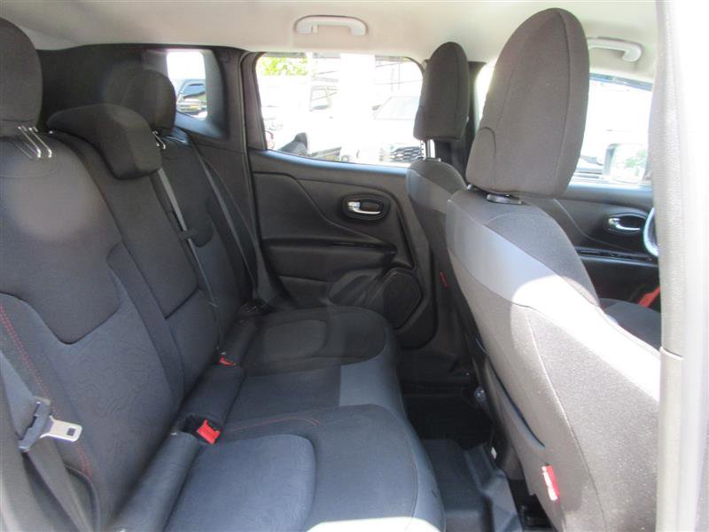 Used 2021 Jeep Renegade Trailhawk w/ Trailer Tow Group image 26