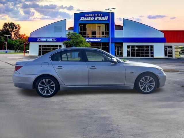 Used 2010 BMW 535i xDrive Sedan image 9