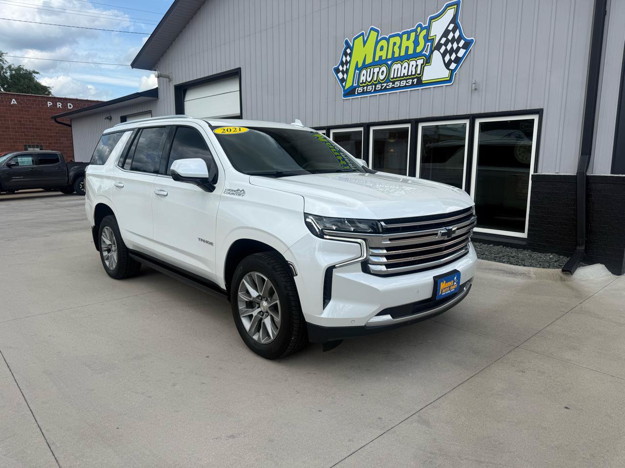 Used 2021 Chevrolet Tahoe High Country w/ Premium Package AWD/4WD image 1