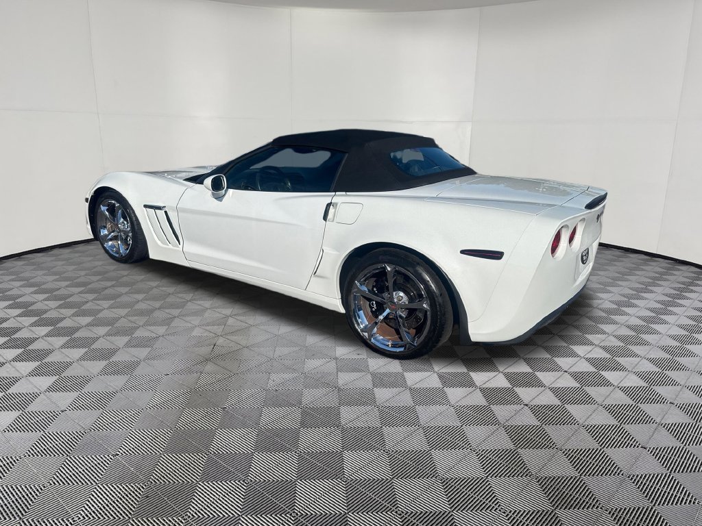 Used 2013 Chevrolet Corvette Grand Sport w/ 3LT Preferred Equipment Group RWD image 4
