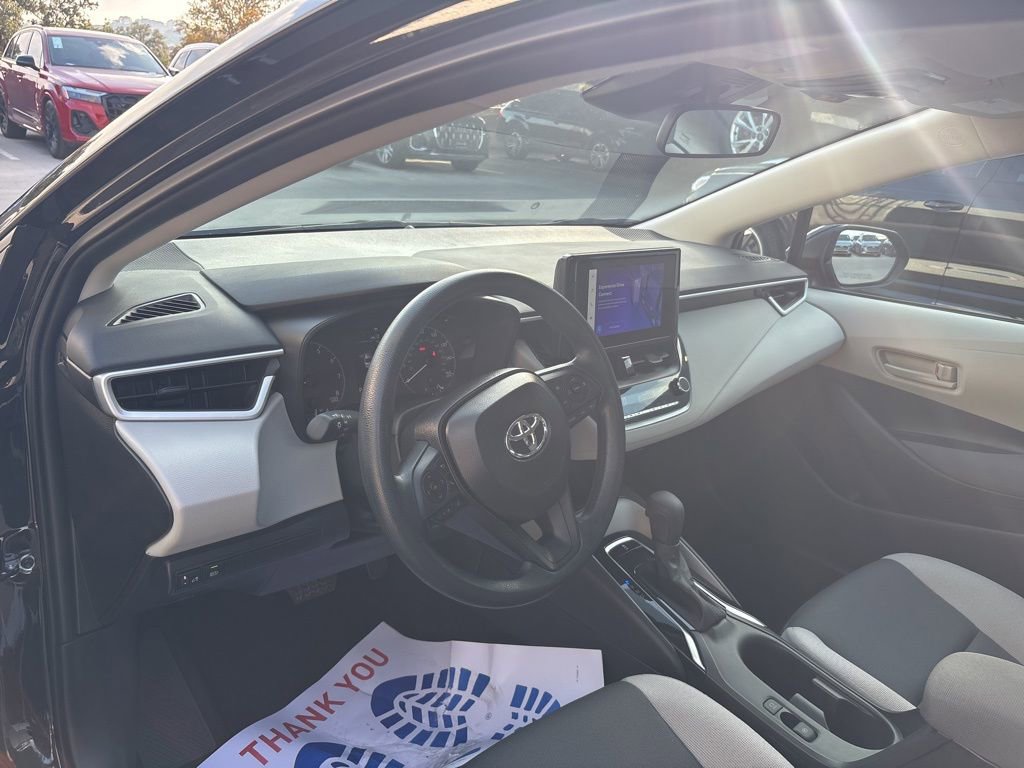 Used 2025 Toyota Corolla LE image 12