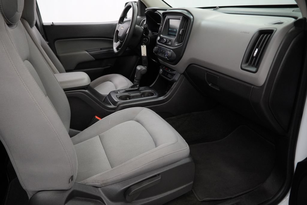 Certified 2018 Chevrolet Colorado W/T AWD/4WD image 31