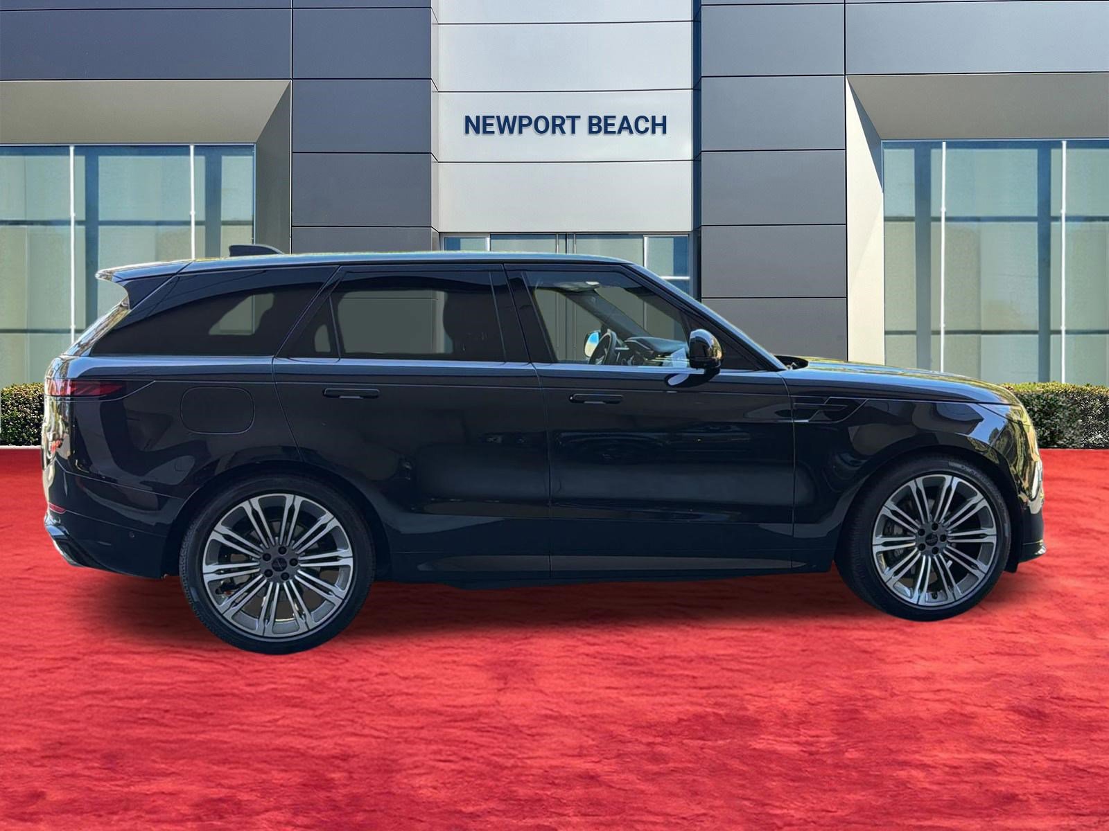 New 2026 Land Rover Range Rover Sport Dynamic SE image 9