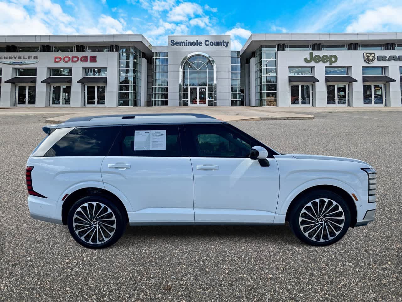 Used 2026 Hyundai Palisade Calligraphy AWD/4WD image 9