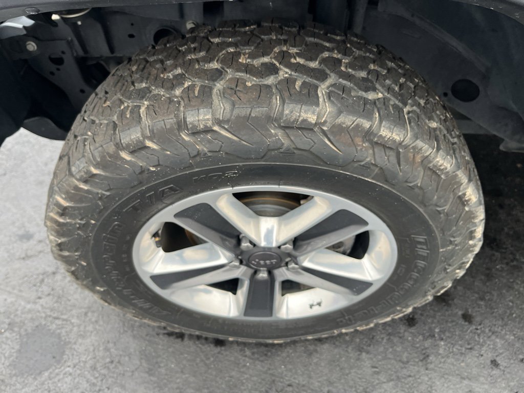 Used 2018 Jeep Wrangler Unlimited Sahara image 36