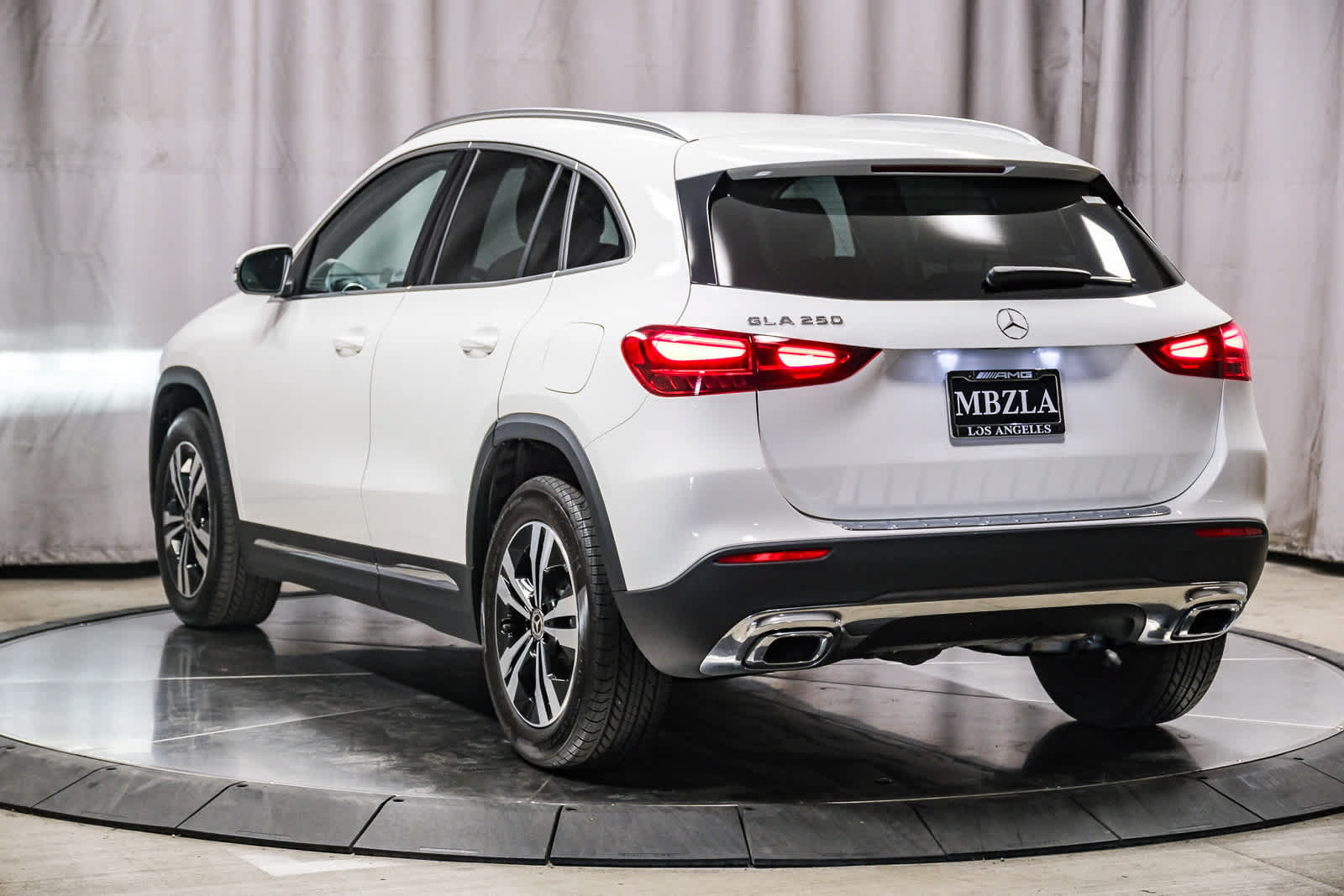 Certified 2026 Mercedes-Benz GLA 250 image 2