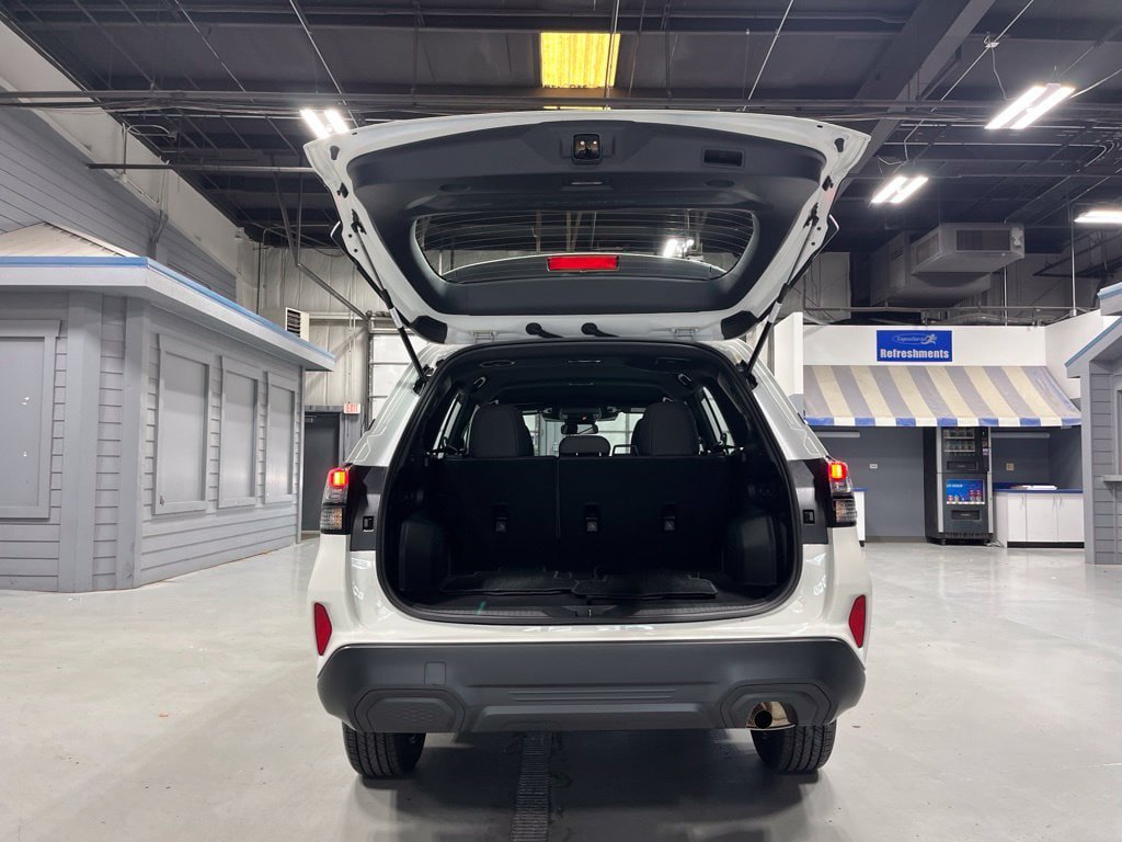 Used 2026 Subaru Forester AWD/4WD image 10