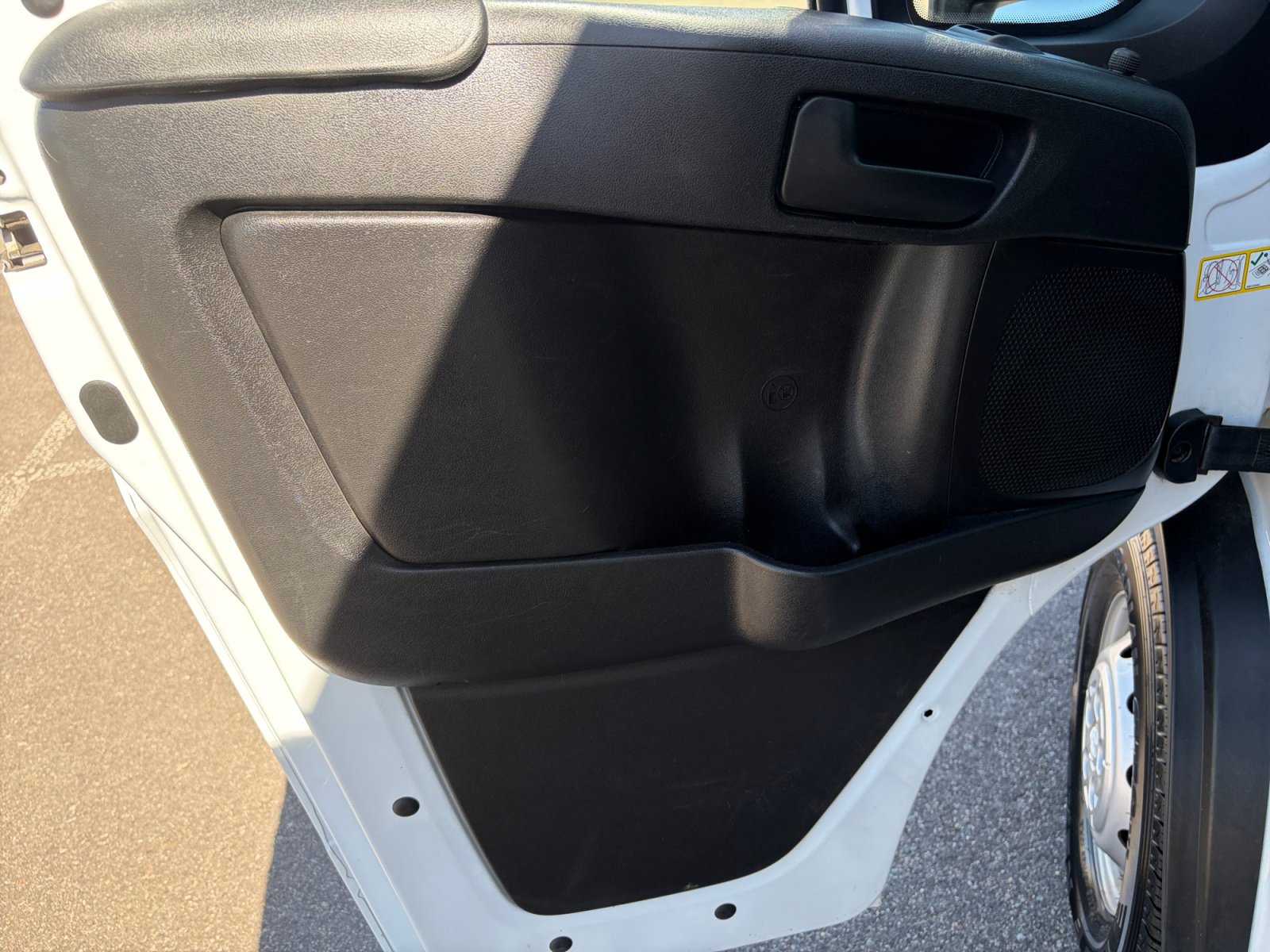 Used 2023 RAM ProMaster 2500 FWD image 13