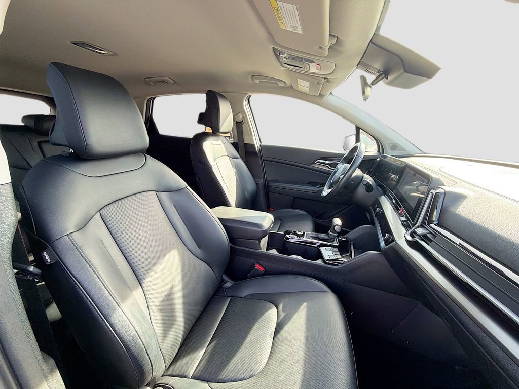 Used 2023 Kia Sportage EX image 28