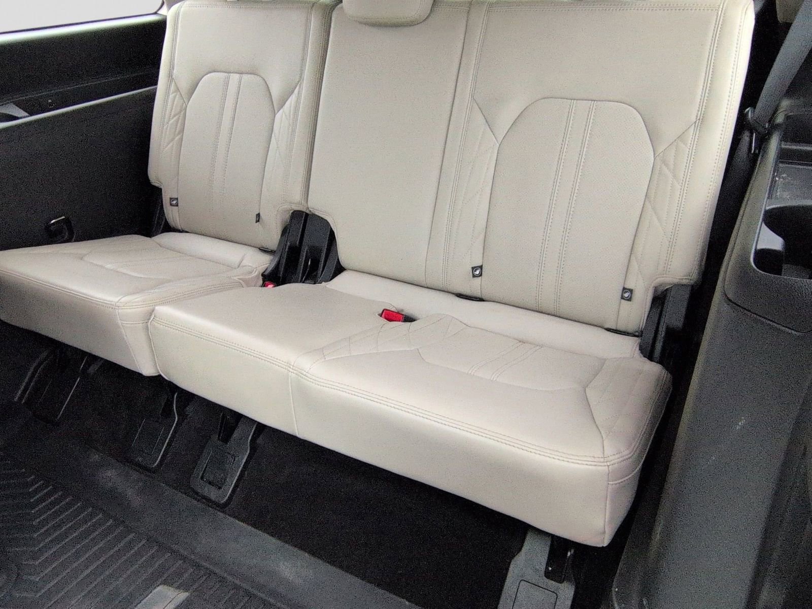 Used 2019 Ford Expedition Platinum image 24