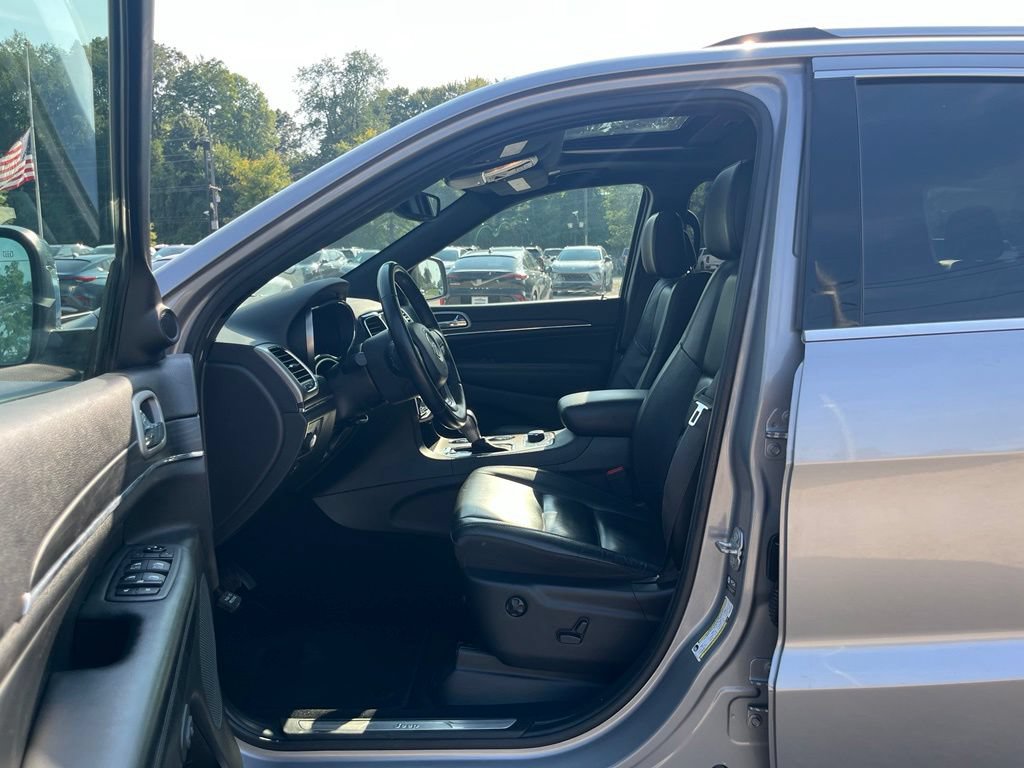 Used 2021 Jeep Grand Cherokee Limited AWD/4WD image 21