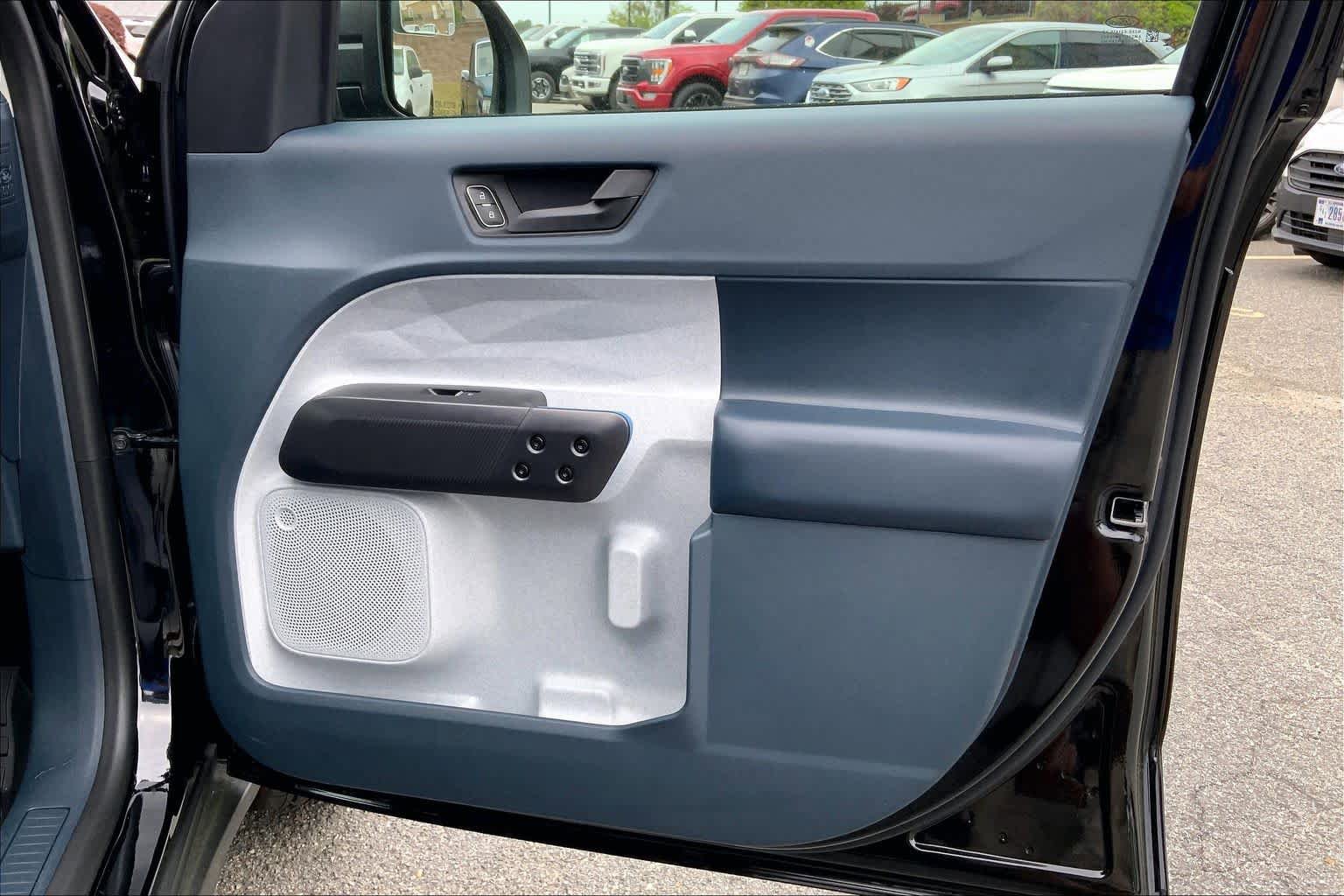 Used 2025 Ford Maverick XLT image 22