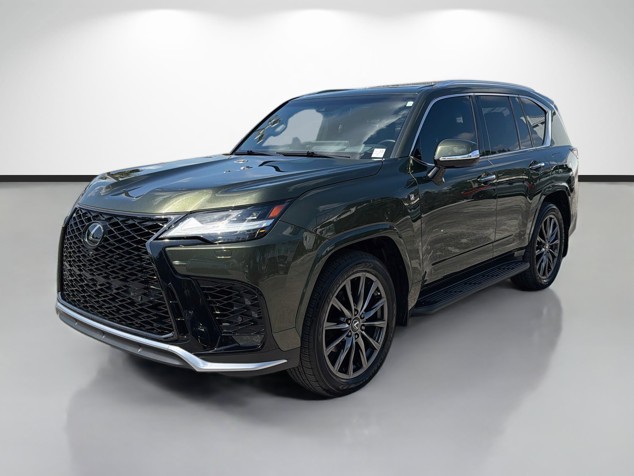 Used 2023 Lexus LX 600 F Sport w/ Accessory Package (Z1) AWD/4WD image 7