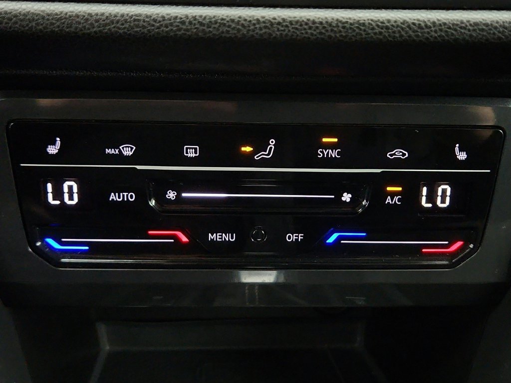 Used 2024 Volkswagen Tiguan SE AWD/4WD image 14