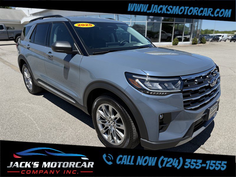 Used 2025 Ford Explorer Active w/ Active Comfort Package AWD/4WD image 1