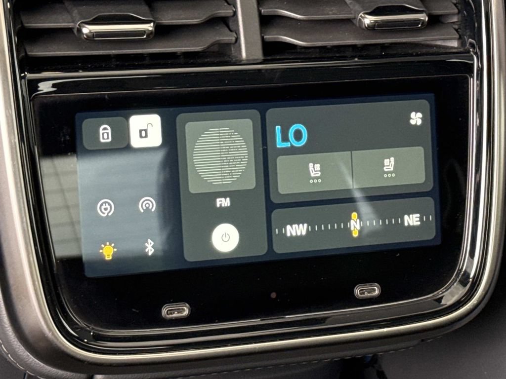 Used 2022 Rivian R1T Adventure AWD/4WD image 18