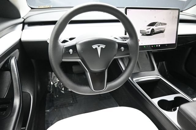 Used 2022 Tesla Model 3 Standard Range RWD image 11